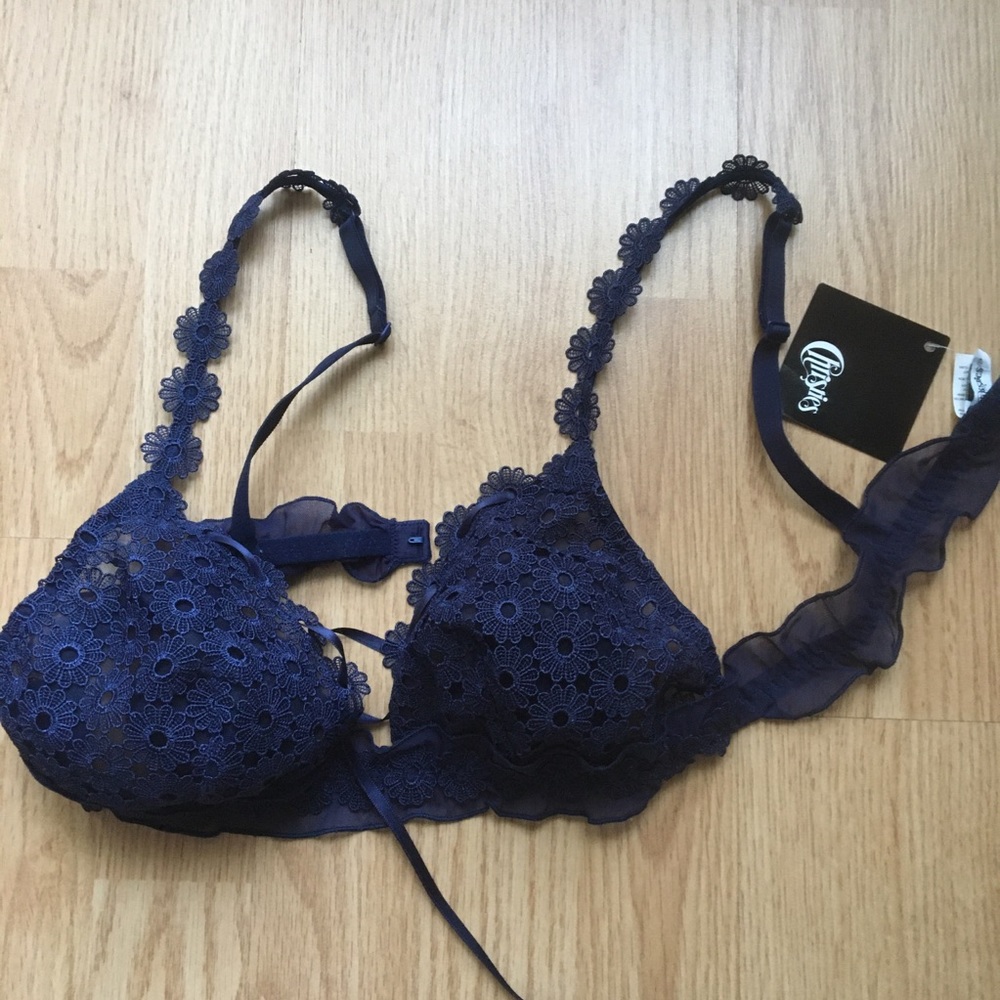 NWT Christies Lingerie Soft Triangle Bra